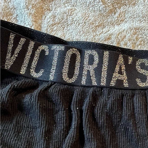 Various brand of sleep/lounge shorts. All size medium. Great condition. Offer! - Picture 12 of 14